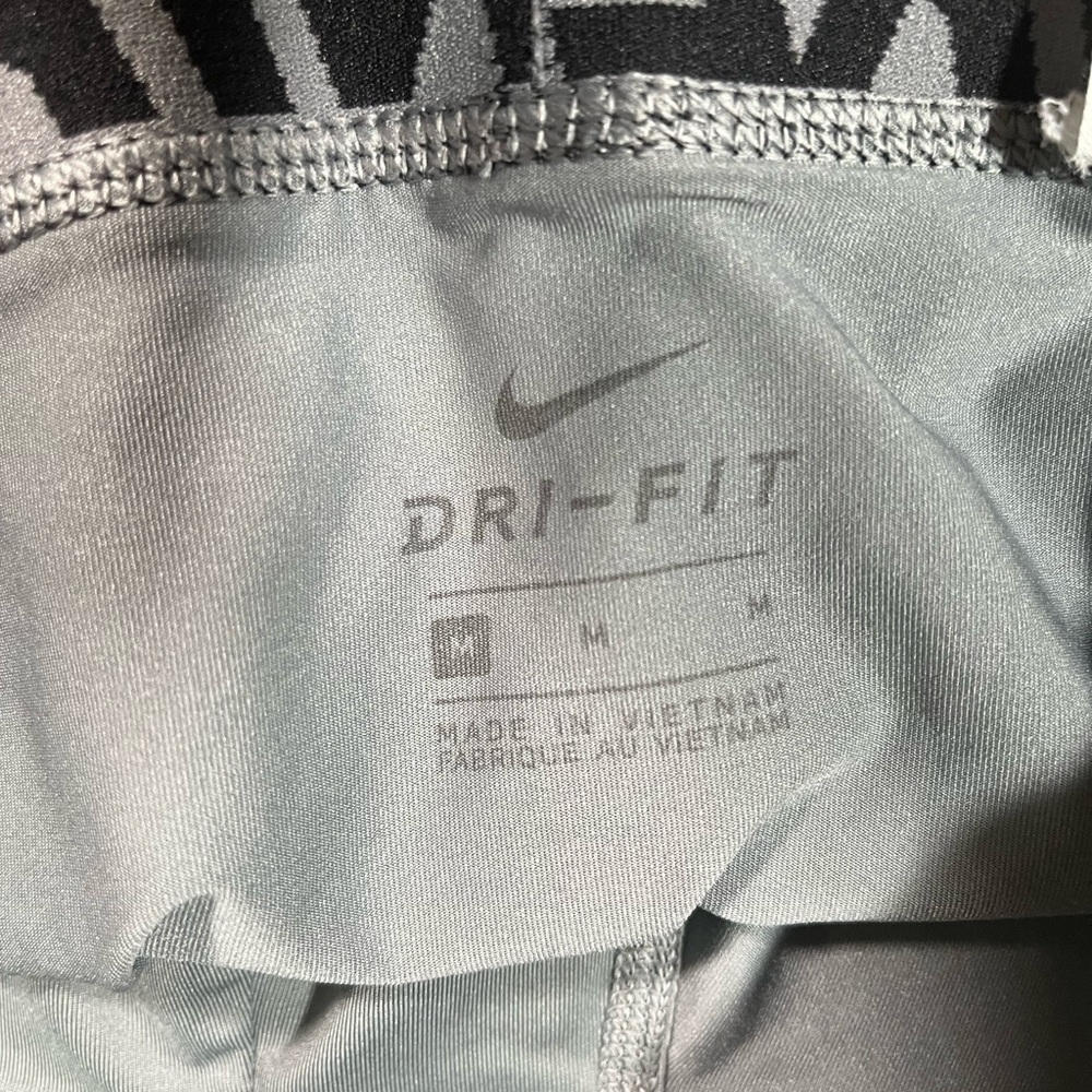 Nike Charcoal Performance Leggings - Picture 8 of 8